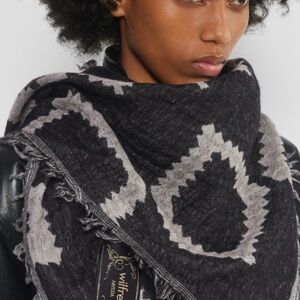 Elegant Black and Gray Scarf